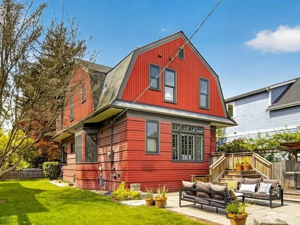 610 16th Avenue E, Seattle, WA 98112