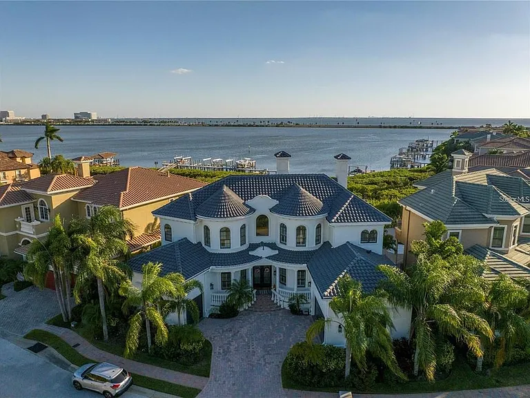 4133 Causeway Vista Dr — Photo 2