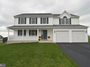 6 Bisbee Dr, Leesport, PA 19533