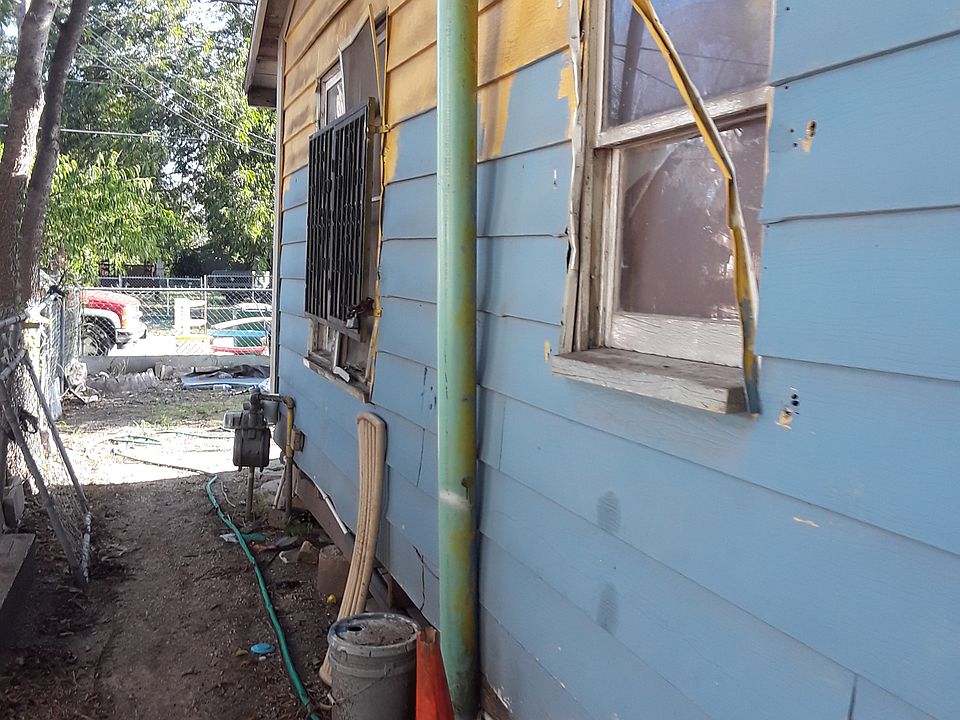 1st image of 3027 Chihuahua St