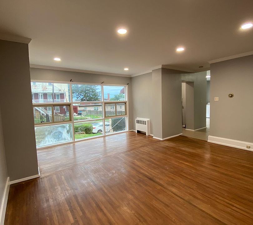 1st image of 709 E Orange St APT 2