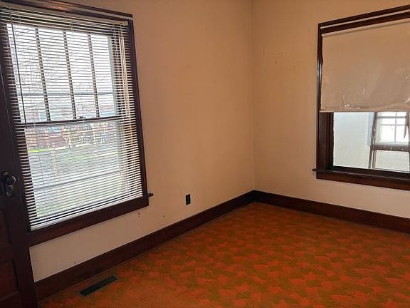 5th image of 1003 W Jourdan St