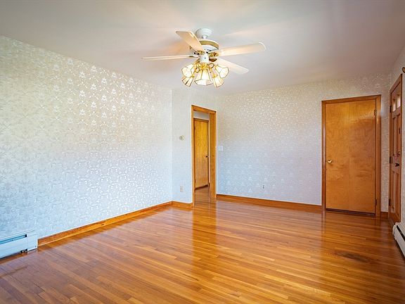 5th image of 7 Cedarcrest Rd