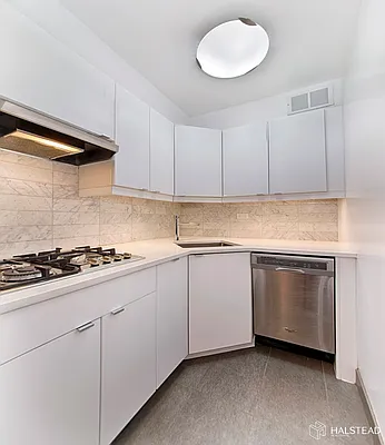 Rented by Halstead Real Estate | media 4