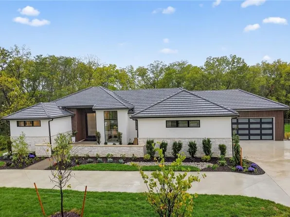 7410 NW Pampas Ln, Kansas City, MO 64152