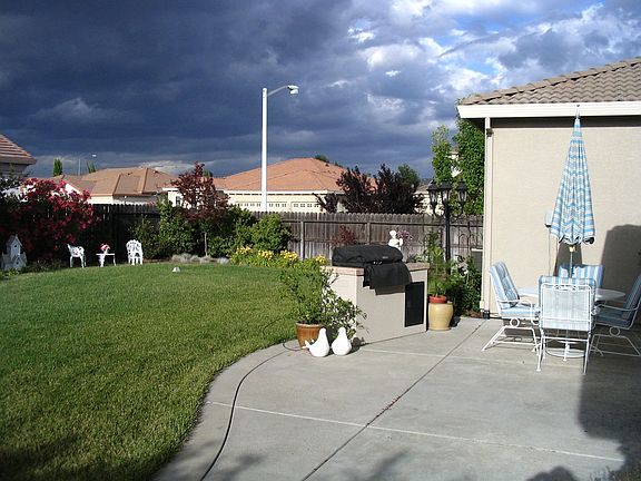 3rd image of 110 Eriswell Ct