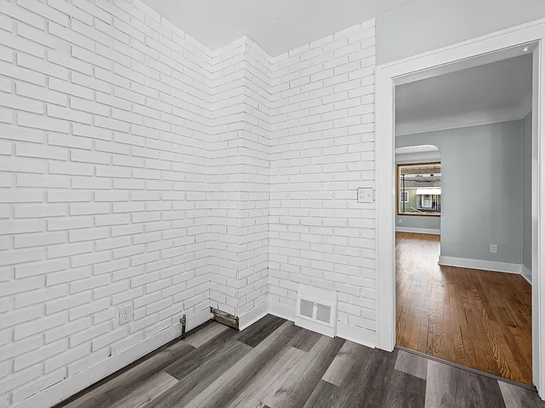 922 Mayflower Ave — Photo 18