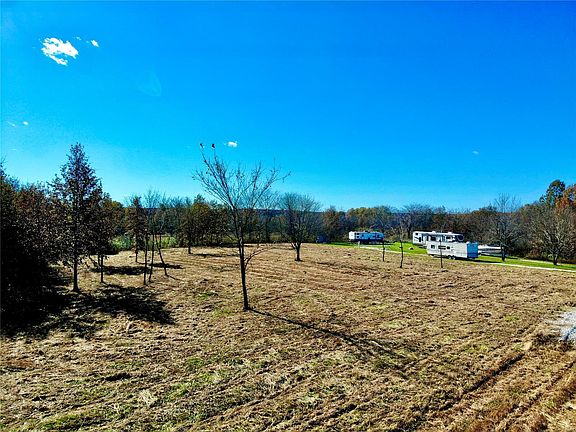4th image of LOT 20820 Four Lakeview Mnr