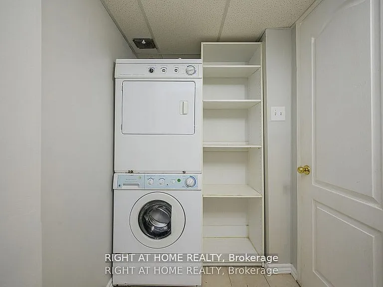 1724 Samuelson Cir — Photo 33