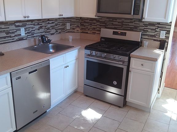 3rd image of 30 N 7th St Unit B