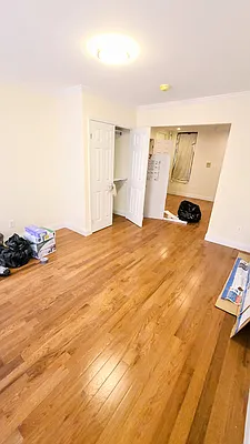 Rented by United Realty Equities | media 9
