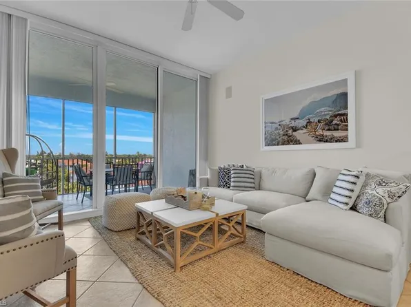 450 Launch Cir Penthouse 602, Naples, FL 34108