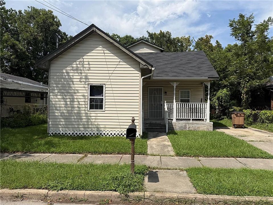 1st image of 1102 Hercules St
