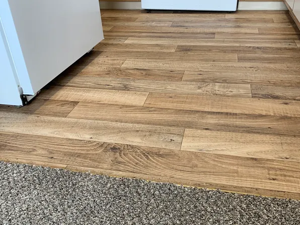 1720 NE 112th St APT 11, Vancouver, WA 98686