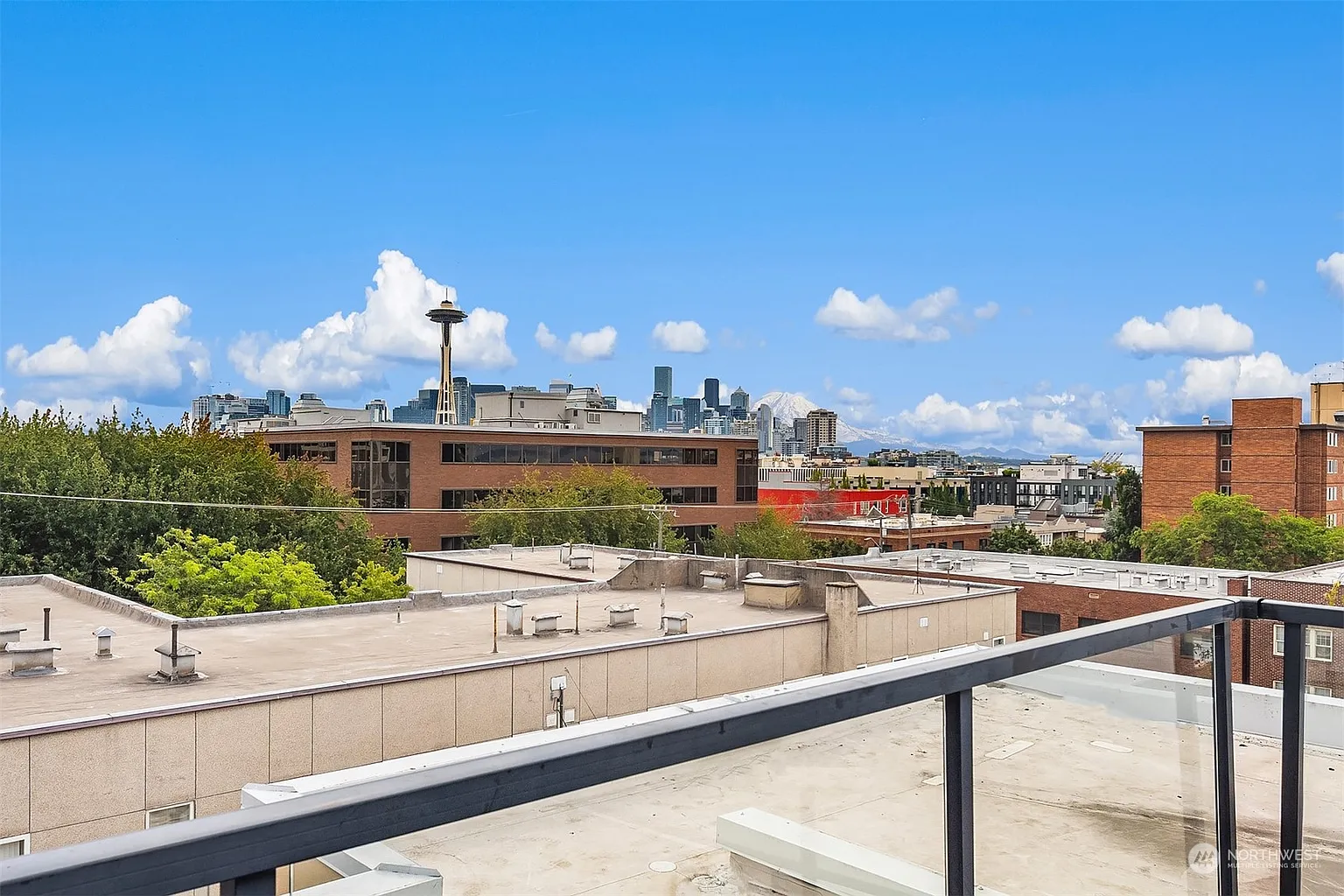 626 4th Avenue W #204 photo 1