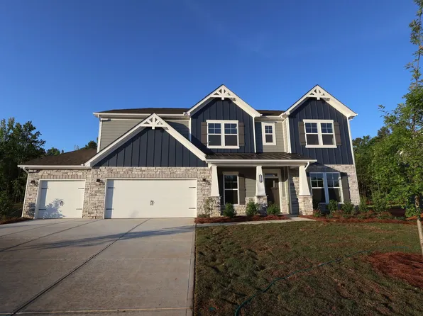 211 Amber Glen Dr, Locust, NC 28097