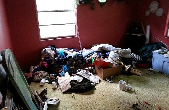 4th image of 2160 NE Daylily Ave