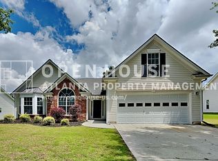 2070 Charleston Oak Cir, Lawrenceville, GA 30043