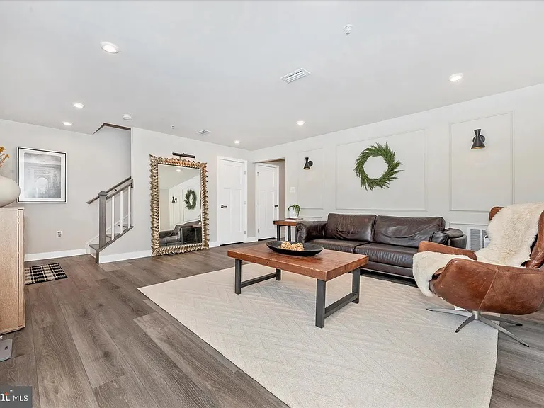 3727 Stone Barn Dr — Photo 2