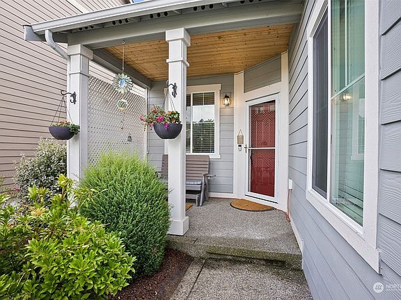 2nd image of 16009 81st Avenue E