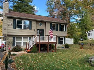 106 Bluebell Dr, East Stroudsburg, PA