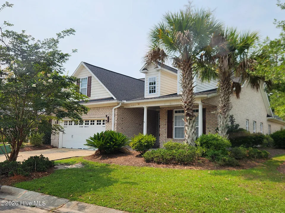 601 Creekway Cir SE