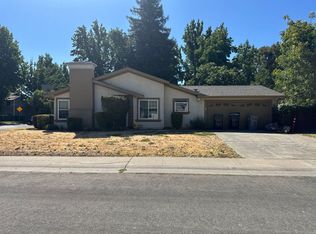 1 La Sara Ct, Sacramento, CA