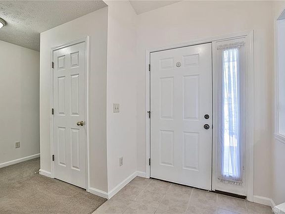 4th image of 104 Chardonnay Ct