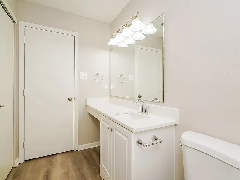 1245 Kenwood Dr — Photo 14