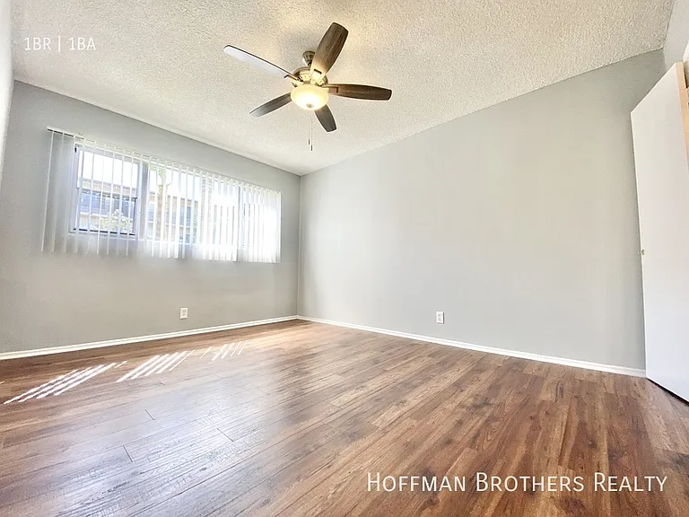 3956 Stevely Ave #6 — Photo 5