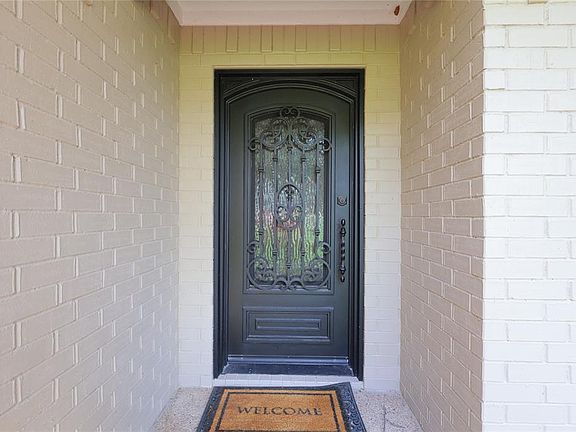 4th image of 118 Guadalupe Dr