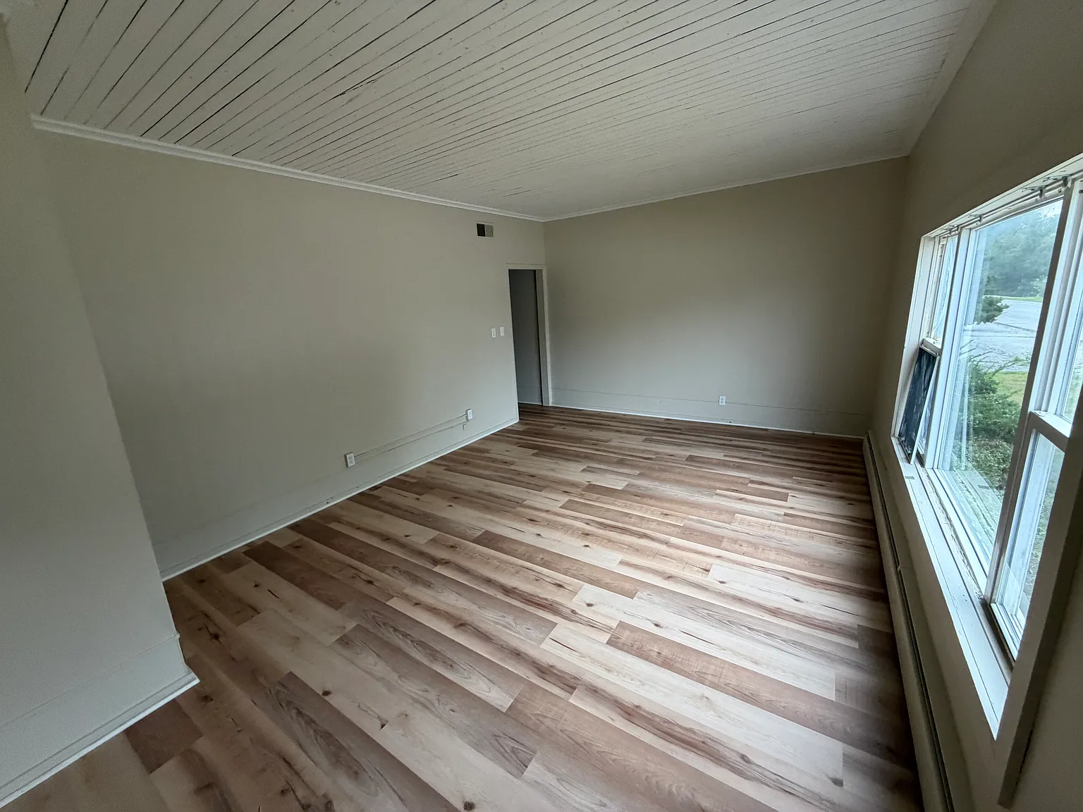 1 bed, $825 — Photo 1