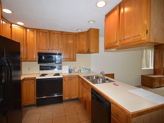 4th image of 12599 Shiffman Ct