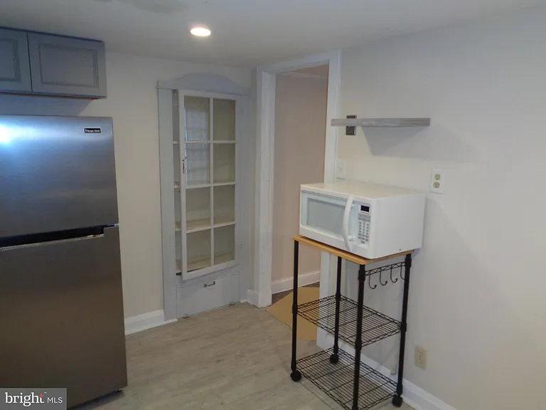2800 Linwood Ave #D — Photo 6