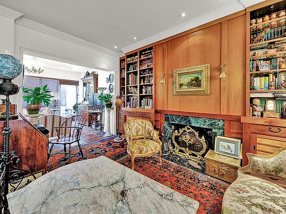 5th image of 357 Bleecker St #Townhouse 1