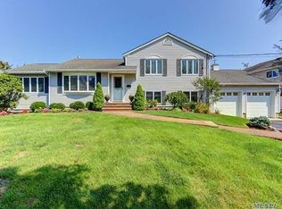 2 Stillwater Ave, Massapequa, NY 11758