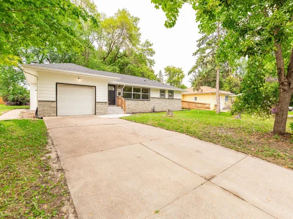 5907 Upton Ave N, Brooklyn Center, MN 55430
