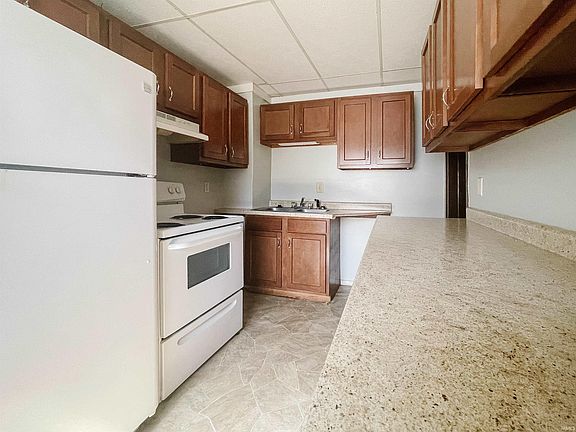 3rd image of 1316 E Centennial Ave
