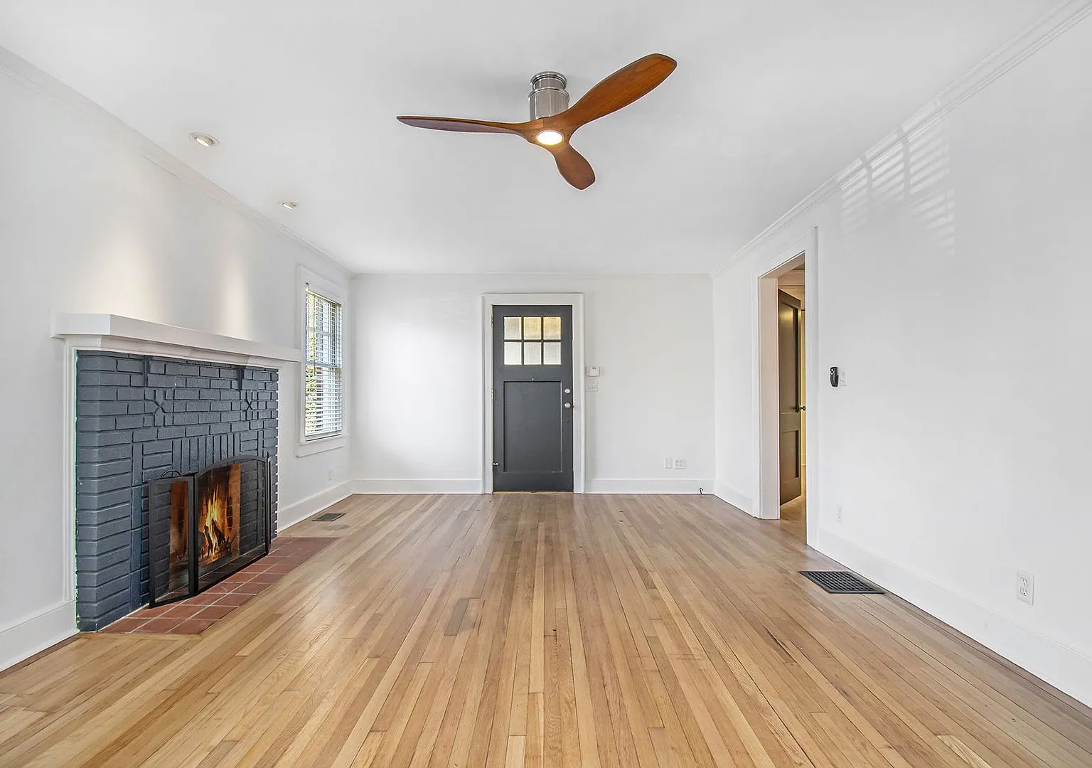 2 Bedroom, 1 bath in Intown Atlanta, near EAV — Photo 3