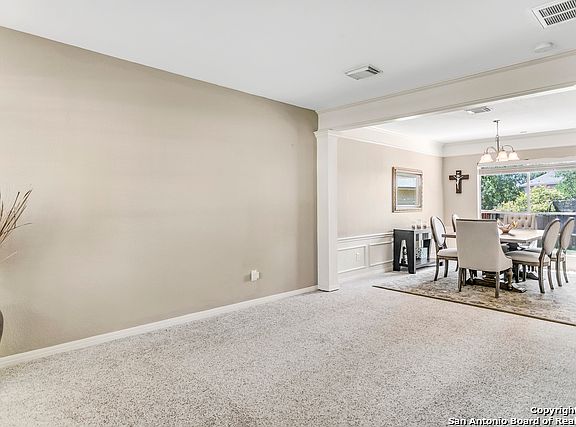 3rd image of 10429 Trailway Oak