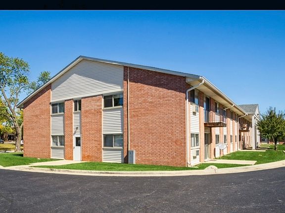2nd image of 659 E Fullerton Ave #9-201