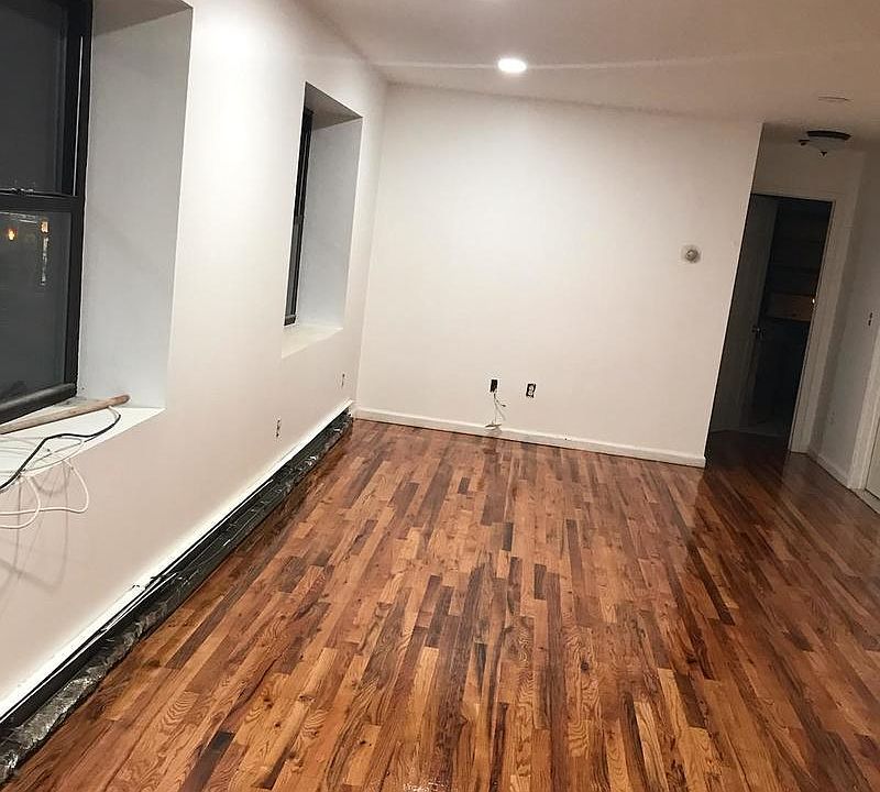 2nd image of 260 Wyona St #2