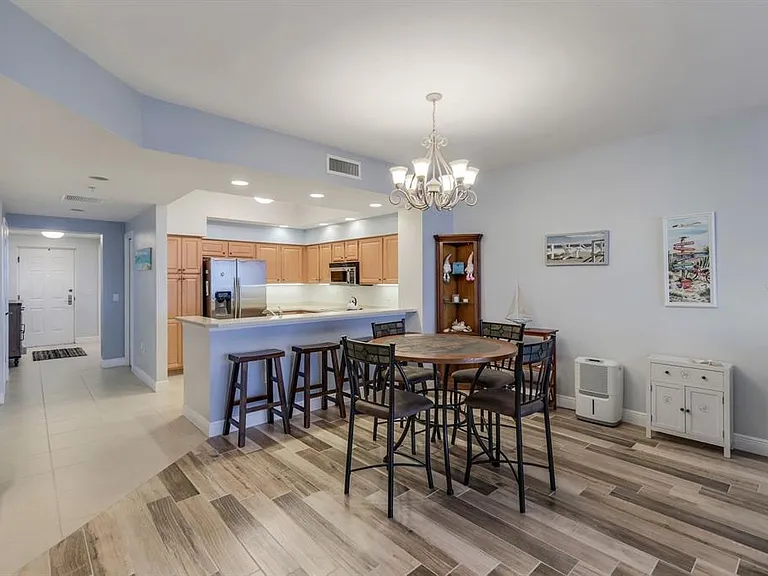 3313 Sunset Key Cir #404 — Photo 9