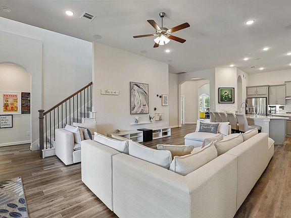 3rd image of 3806 Everly Bend Dr