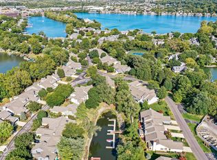 8134 River Bay Dr E, Indianapolis, IN 46240