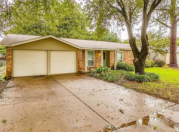 3rd image of 632 Sue Ann Ln