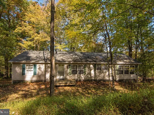 459 Santa Fe Trl, Oakland, MD 21550