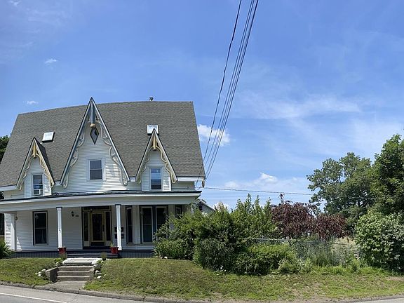 Beautiful and historic home with classic charm and curb appeal. The apartment is located on the second floor to the right, offering a private, sunlit space within a character-filled setting. A perfect blend of old-world charm and everyday comfort.