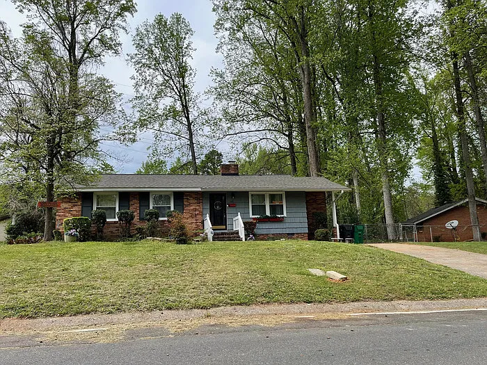 3 bed, 2.0 bath, 1118 sqft, $1,750 — Photo 2
