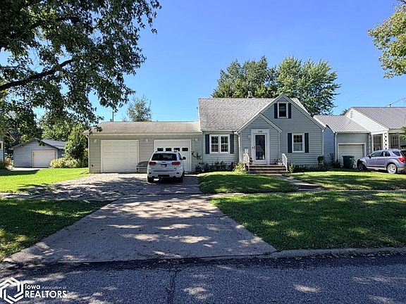 2nd image of 1102 S 4th St